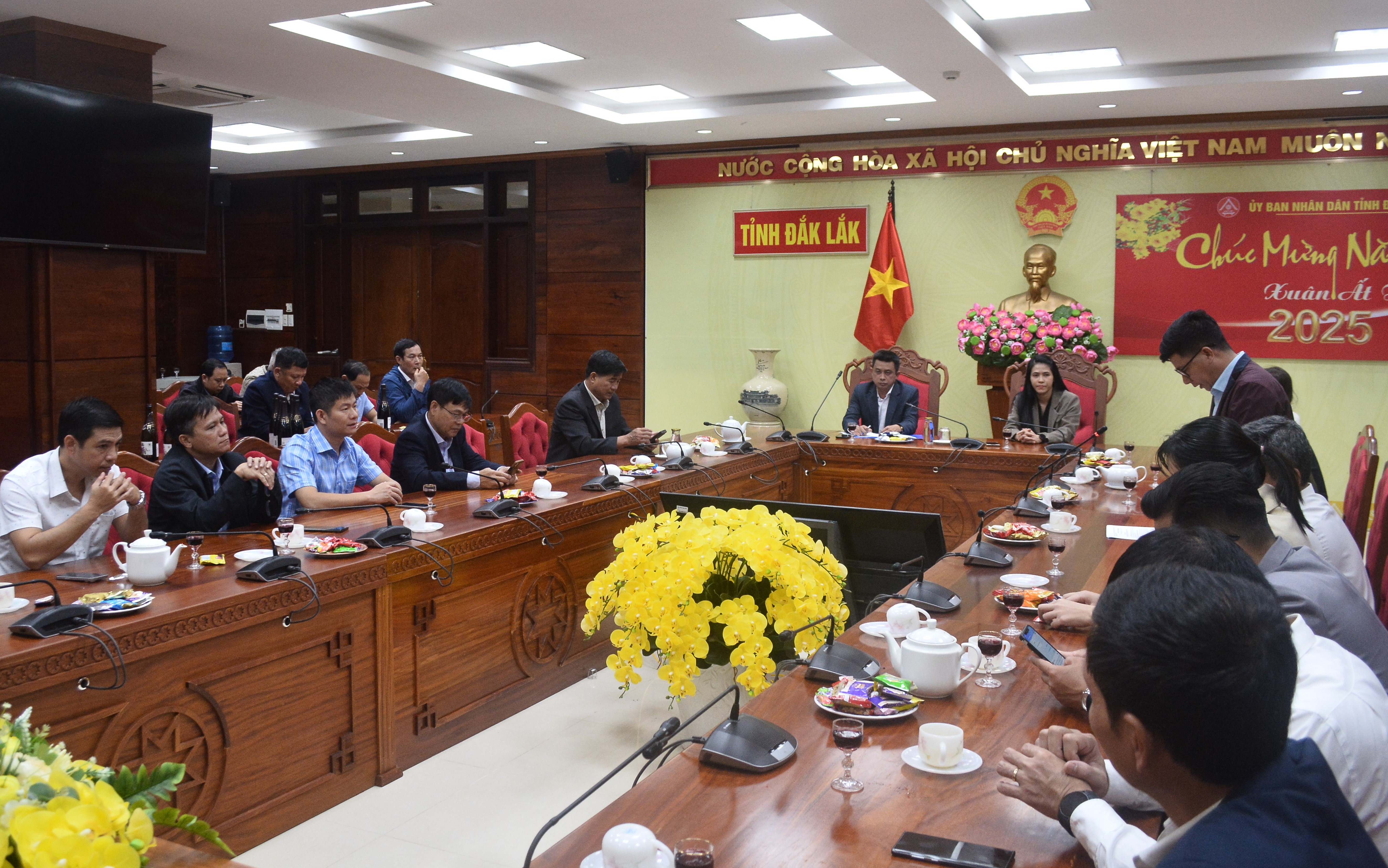 Văn phòng UBND tỉnh tổ chức Gặp mặt đầu Xuân Ất Tỵ 2025